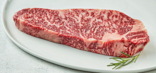 [녹색한우] 무항생제 1+ 한우 채끝 스테이크 300g (냉장) : 컬리N마트