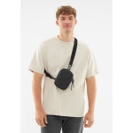 Johnny Urban 쟈니 어반 토비 - 크로스백 블랙 1434947 : 벨루가몰14