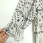 온앤온 도트 패턴 블라우스 2_S0810 : 마데인빈티지