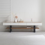 넓은 거실용 모던디자인 2100 참죽 통원목 템바보드 TV장식장 수납거실장 세련된 : 구스상회