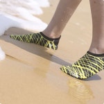 et 미끄럼방지 해변에신기좋은 수영신발 아쿠아 슈즈 옐로우크로스 250-255mm : 애뜨왈