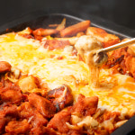 매콤 양념 닭갈비 10kg(1kgX10팩) 브라질 닭정육 뼈없는 순살 업소용 : 그램원