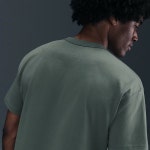 나이키 스포츠웨어 프리미엄 에센셜 남성-티셔츠 DO7392-364 클레이 그린 : 커먼바잉