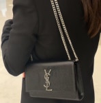 생로랑 SAINT LAURENT  그랑 드 뿌드르 가죽 KATE 미디엄 백 364021BOW0N1000 : nomelic