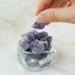 파워스톤 장식 로즈쿼츠 자수정 황수정 에메랄드 자갈 원석 명상 돌 힐링 : 아미울