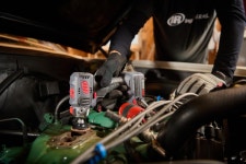 잉거솔 랜드 G4621-K22 20V 무선 폴리셔 /샌더 2 배터리 키트 8300 RPM 2인치 및 3인치 패드 : 배리브랜드