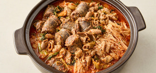 [신의주 찹쌀순대] 얼큰 곱창 순대전골(2~3인분) : 컬리N마트