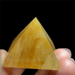 천연 백수정 피라미드 노란 내포물 책상 장식 번호 4743 : 샤어올라
