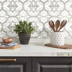 룸메이트 웨이벌리 RMK11865RL 팁톤 필 앤 스틱 벽지(18인치 x 18.86피트) - 쉽게 바를 수 있고 끈적임이 없습니다 타우프 화이트 Taupe... 