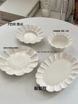 디너접시 꽃무늬 드라페 스프 빌라트 그릇 샐러드 도자기 디너 세라 A. 흰색 세로무늬 그릇 : 순무네상점