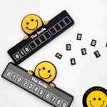 스마일 테마 주차 연락판 스마일디자인주차판 스마트주차판 차량용번호판 : 도인트