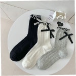 리본 장식 발레 코어 중목 양말 블랙 화이트 그레이 여성 프릴 디테일 로맨틱 : 호숨농장