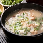 한끼 돼지국밥 150G x 5팩 국밥 돼지국밥 순대국밥 얼큰국밥 얼큰순대국 : 신도유통