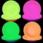 40PCS 글로우 파티 장식 4가지 색상 네온 종이 그릇 접시 형광 음식 생일 어두운 용품용 식기 7인치 서빙 40 Home Sweet : 용산방충망천재
