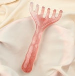 둥근 손끝 디자인 괄사 마사지 지압 빗형 얼굴 두피 목 어깨 셀프 지압기 : 도스무