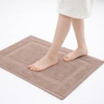 라즐린넨 코튼 배스 매트 2팩 23x36100% 500 GSM 고흡수성 호텔 스파 욕실 바닥 에스테틱 아크론 타월 세탁기 세탁 가능 샤워목욕조 러그... 