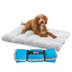 Outward Hound On-The-Go Travel Dog Bed Portable Roll-Up Mat with Buckle Durable Ripstop Exterior & S : 클니만트