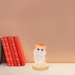 인형화점 | 카키색 목재와 금속 소재를 사용한 심플하고 디자인의 인형 스탠드 전시를 안정시키는 편리한 보관용 포터블 디스플레이 랙 : 100화점1호