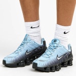 Nike 여성용 스니커 23413402 fla78 세금 포함 : 칩스토리
