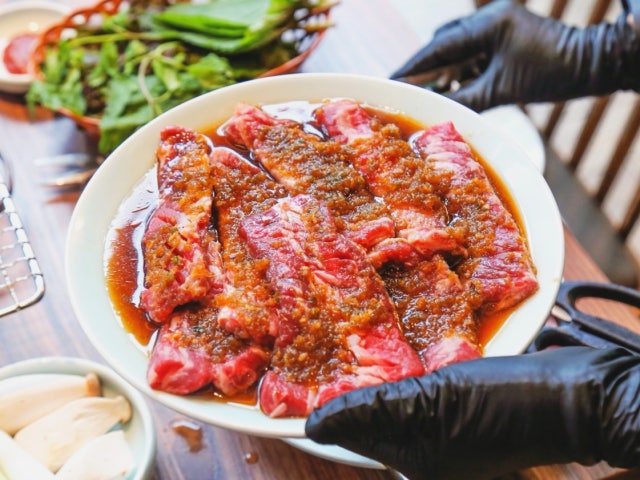 Haeundae Haseonjip Sutbuldwaejigalbi Jeonmun店 写真 6