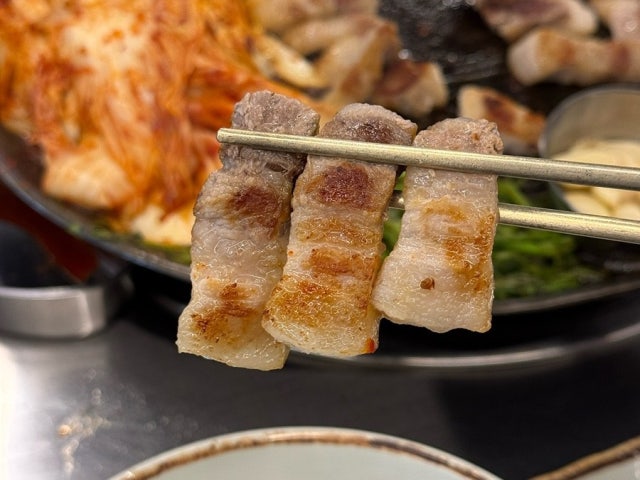 Halmaesotttukkeongsamgyeopsal Sinjeong店 照片 5