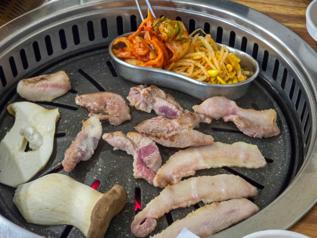 Gohyangmadangdwitgogi 写真 5