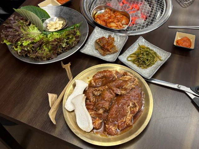Yukhyang Photos 4