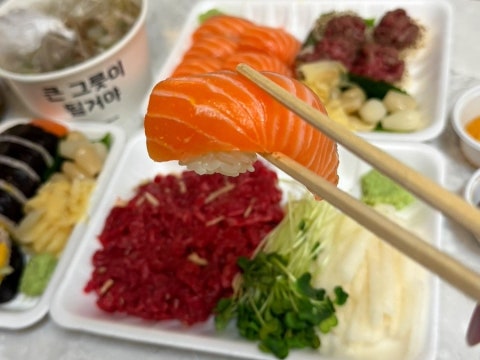 육회by유신 홍제점 사진 4