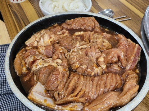 돈방석숯불갈비 사진 4