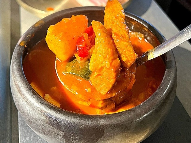 Sinnonhyeongogijiprumhwayeon Photos 6