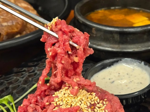 Baeknyeonsonnimseoseogalbi Chungjujikyeong店 照片 4