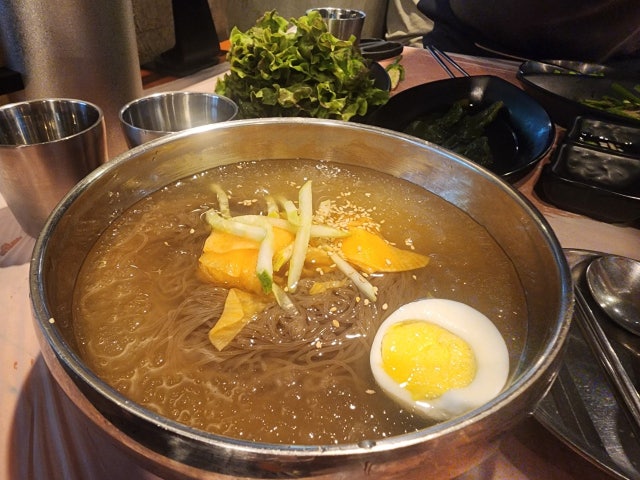 Hanamdwaejijip Daechieunma店 写真 6