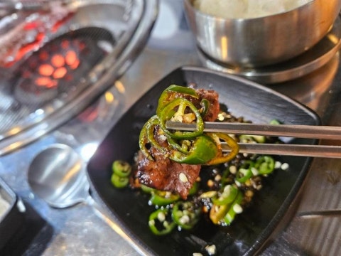 명품한우식당 사진 4