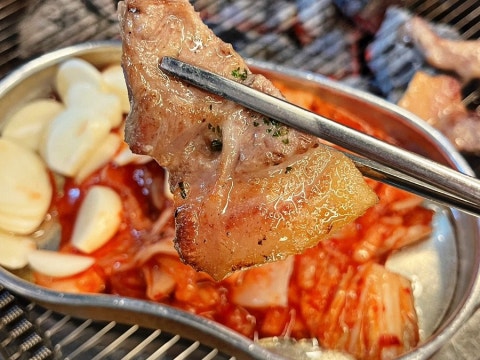 빼돌린숯불뒷고기 용원점 사진 4