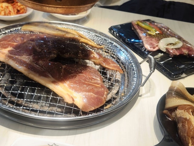 Myeongryunjinsagalbi Suwonyeongtong Branch Photos 6