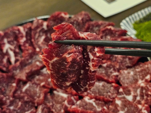 Yukhoehannyeoseokdeul Yeongtong店 照片 6