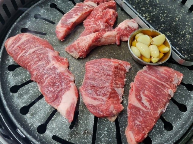 Hongdaejangsogogijip Ajudaejikyeong店 照片 4