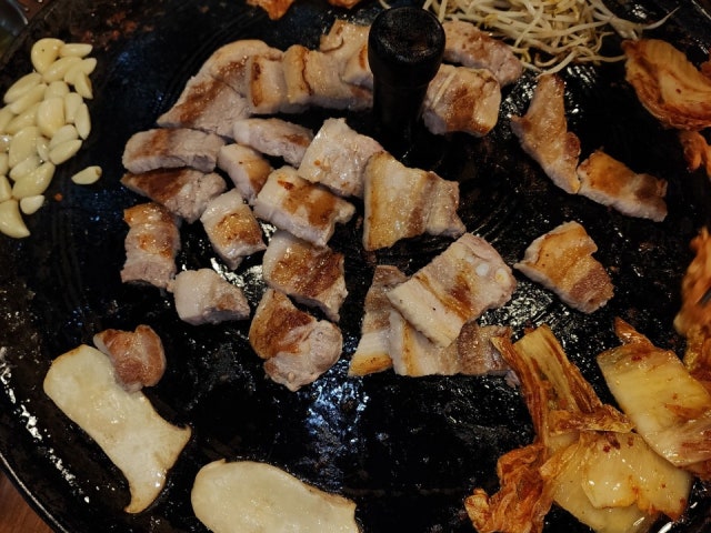 Usongsotttukkeongsamgyeopsal Photos 5