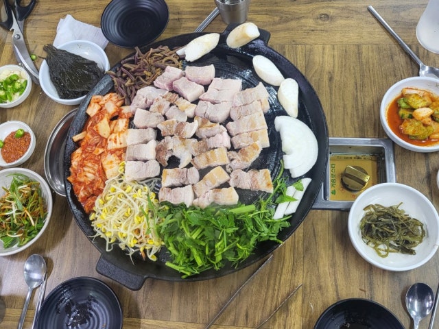 Sotttukkeongwiechumchuneunsamgyeopsal 写真 5