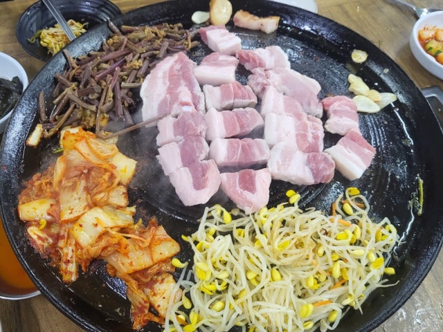 Sotttukkeongwiechumchuneunsamgyeopsal 写真 6
