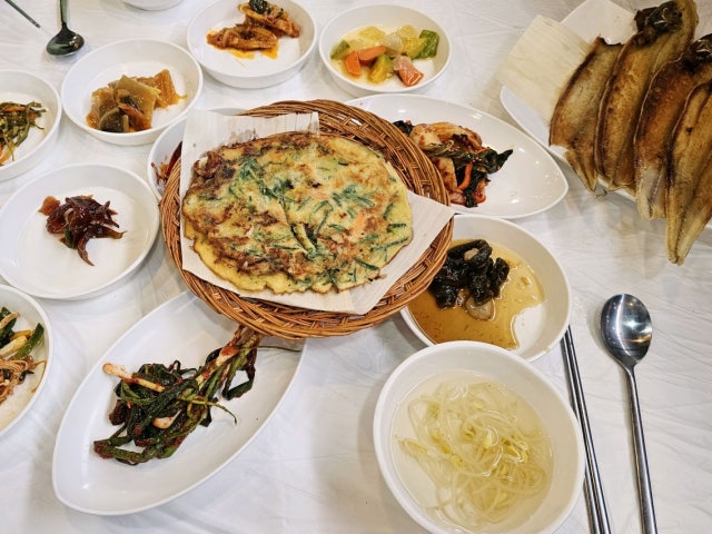 Dwaejirangsamgyerangmannaneungot Photos 4