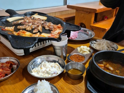 신벌집삼겹살할매순대국 사진 4