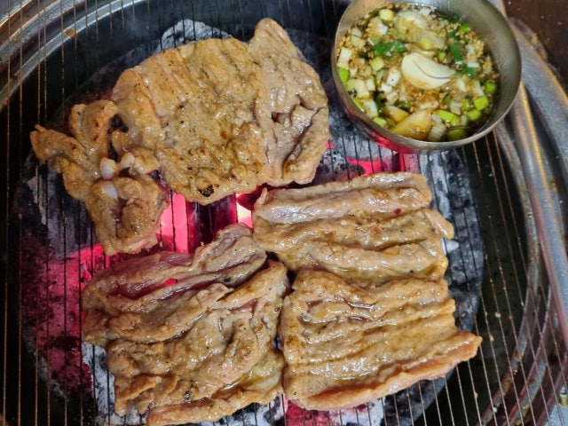 Sinchonseoseogalbi Mapo店 照片 5
