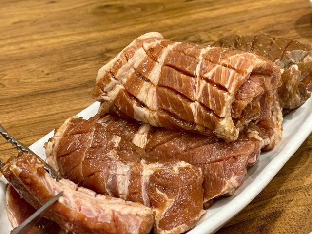 Hwahwadwaejiwanggalbi Busanjeonggwan店 写真 5
