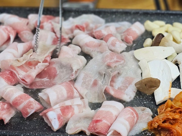 Ihyeonsukbuldwitgogi Photos 4