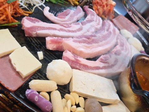 60판왕뚜껑삼겹살 권선점 사진 4