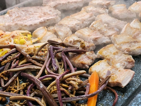 신성정육식당&김치찌개전문점 사진 4