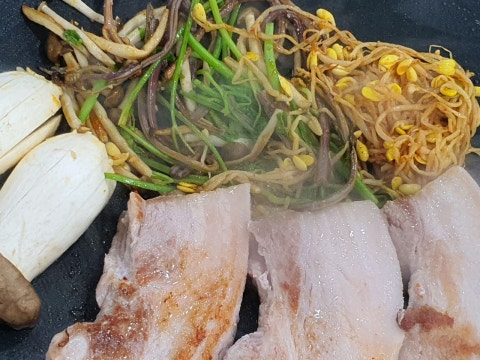 콩쥐가기르고 팥쥐가요리하는 고깃집 사진 4
