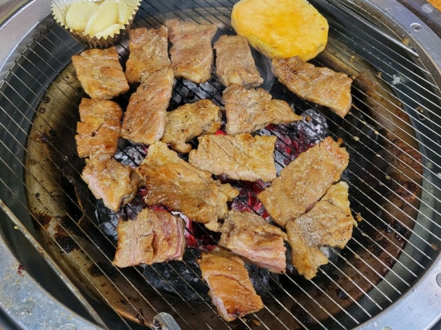 Sinhwanggogijip Photos 4