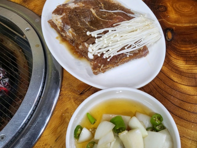 Sinhwanggogijip Photos 5